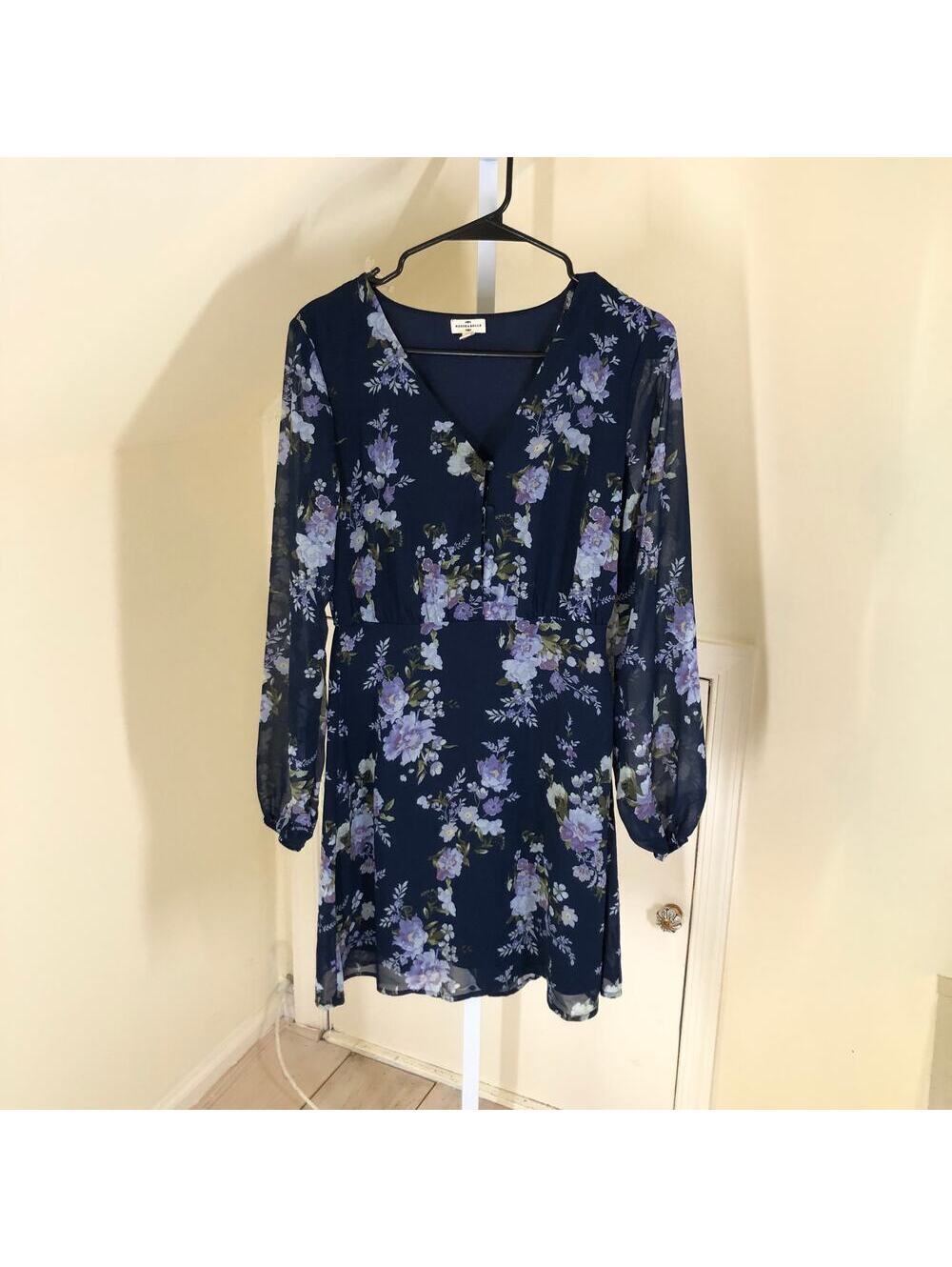 Mason & Belle NWOT Mallorca Blouson Sleeve Floral Dress V-Neck Mini Dress Size S